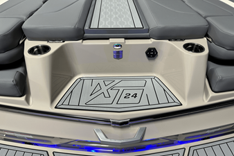 2025 Mastercraft XT24 22