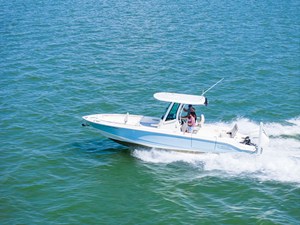 Boston Whaler DAUNTLESS 3 2023 Boston Whaler DAUNTLESS 4