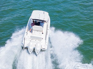 Boston Whaler DAUNTLESS 4 2023 Boston Whaler DAUNTLESS 5