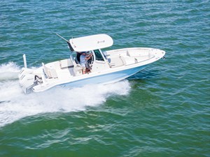 Boston Whaler DAUNTLESS 5 2023 Boston Whaler DAUNTLESS 6