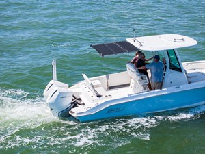 Boston Whaler DAUNTLESS 8 2023 Boston Whaler DAUNTLESS 9