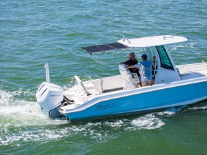 Boston Whaler DAUNTLESS 9 2023 Boston Whaler DAUNTLESS 10