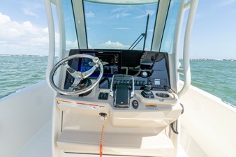 Boston Whaler DAUNTLESS 18 2023 Boston Whaler DAUNTLESS 19