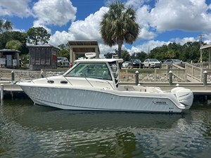 Boston Whaler 315 Conquest 0 2018 Boston Whaler 315 Conquest 1