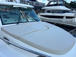 Boston Whaler 315 Conquest 41 2018 Boston Whaler 315 Conquest 42
