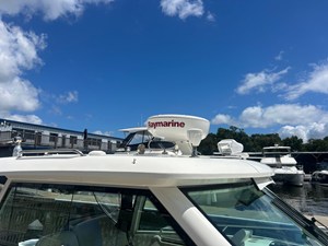 Boston Whaler 315 Conquest 44 2018 Boston Whaler 315 Conquest 45