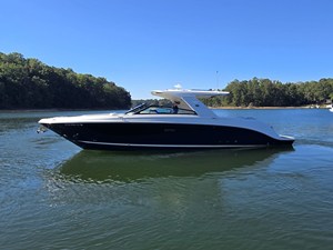 Sea Ray SLX 400 8 2020 Sea Ray SLX 400 9