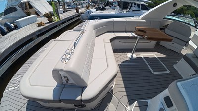 Sea Ray SLX 400 11 2022 Sea Ray SLX 400 12