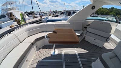 Sea Ray SLX 400 13 2022 Sea Ray SLX 400 14