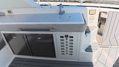 Sea Ray SLX 400 17 2022 Sea Ray SLX 400 18
