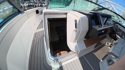 Sea Ray SLX 400 27 2022 Sea Ray SLX 400 28