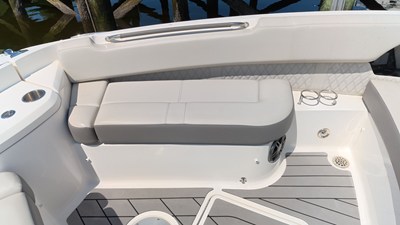 Sea Ray SLX 400 37 2022 Sea Ray SLX 400 38