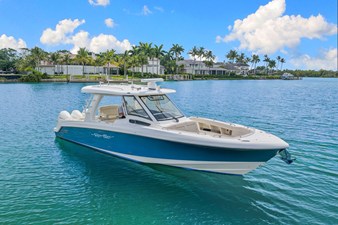 Boston Whaler 350 REALM 10 2020 Boston Whaler 350 REALM 11