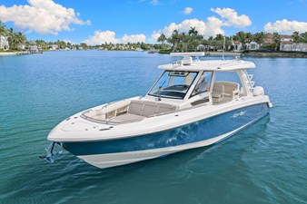 Boston Whaler 350 REALM 11 2020 Boston Whaler 350 REALM 12