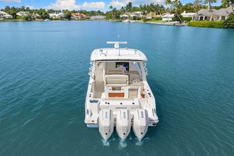 Boston Whaler 350 REALM 14 2020 Boston Whaler 350 REALM 15