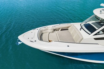 Boston Whaler 350 REALM 20 2020 Boston Whaler 350 REALM 21