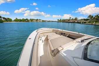 Boston Whaler 350 REALM 45 2020 Boston Whaler 350 REALM 46