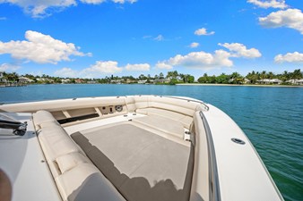 Boston Whaler 350 REALM 46 2020 Boston Whaler 350 REALM 47