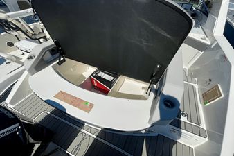 Sea Ray SLX 310 Outboard 3 2026 Sea Ray SLX 310 Outboard 4