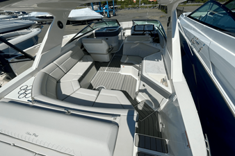 Sea Ray SLX 310 Outboard 5 2026 Sea Ray SLX 310 Outboard 6