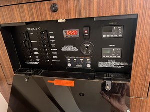 Pursuit 325 OS OFFSHORE 30 2015 Pursuit 325 OS OFFSHORE 31