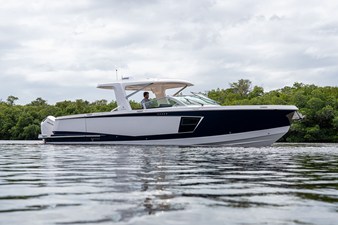 Aviara AV40 Outboard 0 2025 Aviara AV40 Outboard 1