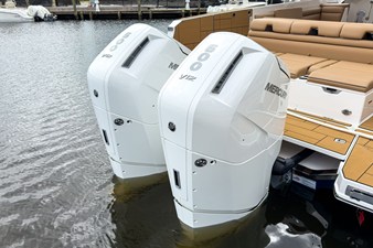 Aviara AV40 Outboard 4 2025 Aviara AV40 Outboard 5