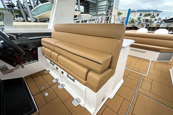 Aviara AV40 Outboard 17 2025 Aviara AV40 Outboard 18