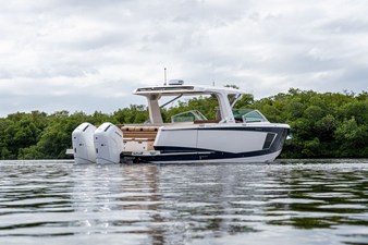 Aviara AV40 Outboard 44 2025 Aviara AV40 Outboard 45
