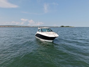 Sea Ray Sundancer 320 Outboard 2 2026 Sea Ray Sundancer 320 Outboard 3