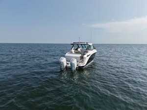 Sea Ray Sundancer 320 Outboard 6 2026 Sea Ray Sundancer 320 Outboard 7