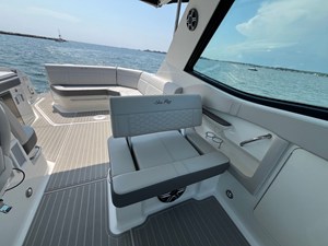Sea Ray Sundancer 320 Outboard 17 2026 Sea Ray Sundancer 320 Outboard 18