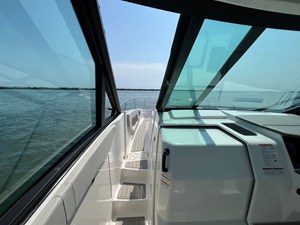 Sea Ray Sundancer 320 Outboard 21 2026 Sea Ray Sundancer 320 Outboard 22
