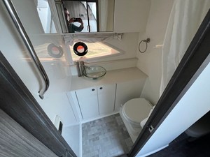 Sea Ray Sundancer 320 Outboard 26 2026 Sea Ray Sundancer 320 Outboard 27