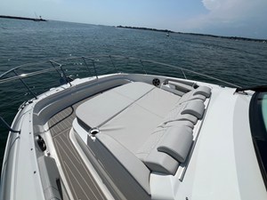 Sea Ray Sundancer 320 Outboard 30 2026 Sea Ray Sundancer 320 Outboard 31
