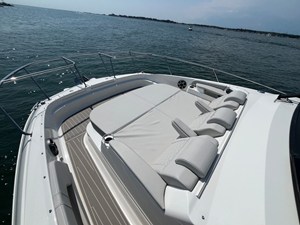 Sea Ray Sundancer 320 Outboard 31 2026 Sea Ray Sundancer 320 Outboard 32