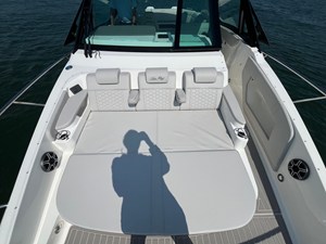 Sea Ray Sundancer 320 Outboard 32 2026 Sea Ray Sundancer 320 Outboard 33