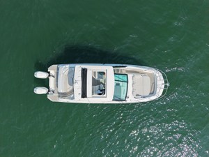 Sea Ray Sundancer 320 Outboard 35 2026 Sea Ray Sundancer 320 Outboard 36
