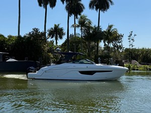 Cruisers Yachts 34 GLS Outboard 8 2022 Cruisers Yachts 34 GLS Outboard 9