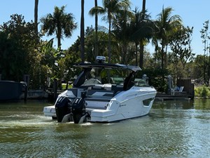 Cruisers Yachts 34 GLS Outboard 9 2022 Cruisers Yachts 34 GLS Outboard 10
