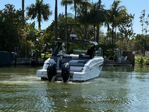 Cruisers Yachts 34 GLS Outboard 10 2022 Cruisers Yachts 34 GLS Outboard 11