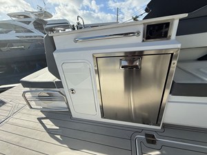 Cruisers Yachts 34 GLS Outboard 11 2022 Cruisers Yachts 34 GLS Outboard 12