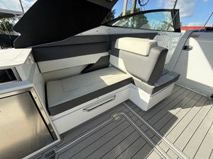 Cruisers Yachts 34 GLS Outboard 13 2022 Cruisers Yachts 34 GLS Outboard 14
