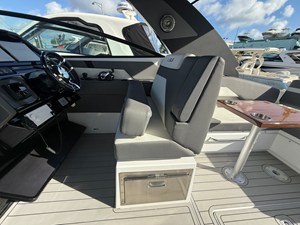 Cruisers Yachts 34 GLS Outboard 22 2022 Cruisers Yachts 34 GLS Outboard 23
