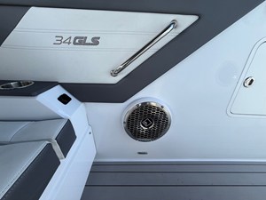 Cruisers Yachts 34 GLS Outboard 27 2022 Cruisers Yachts 34 GLS Outboard 28
