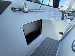 Cruisers Yachts 34 GLS Outboard 28 2022 Cruisers Yachts 34 GLS Outboard 29