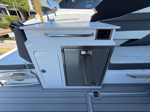 Cruisers Yachts 34 GLS Outboard 41 2022 Cruisers Yachts 34 GLS Outboard 42