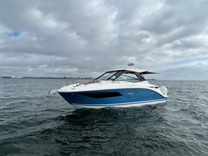 Sea Ray Sundancer 320 Outboard 1 2026 Sea Ray Sundancer 320 Outboard 2