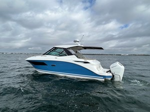 Sea Ray Sundancer 320 Outboard 3 2026 Sea Ray Sundancer 320 Outboard 4