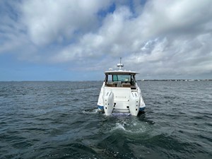 Sea Ray Sundancer 320 Outboard 6 2026 Sea Ray Sundancer 320 Outboard 7